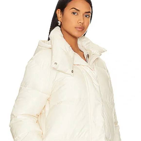 L'Academie Marlon Puffer Coat in Ivory
